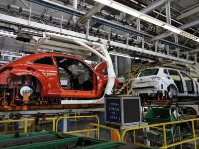 Producción de autos en México subió