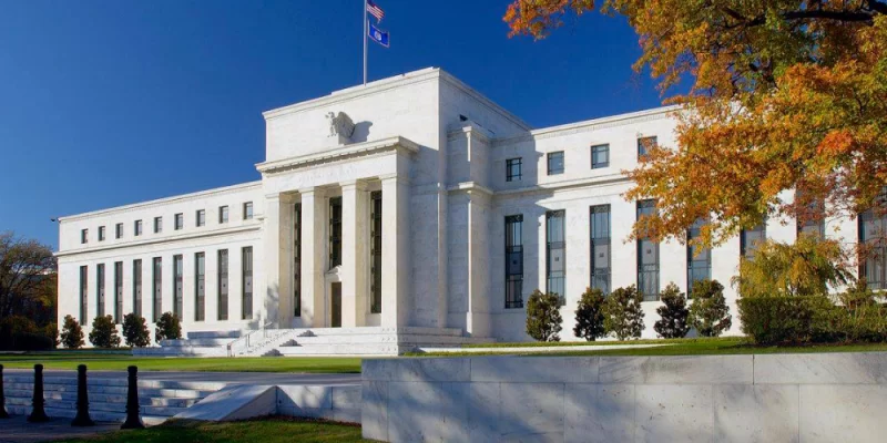 Fed mantiene las tasas de interés