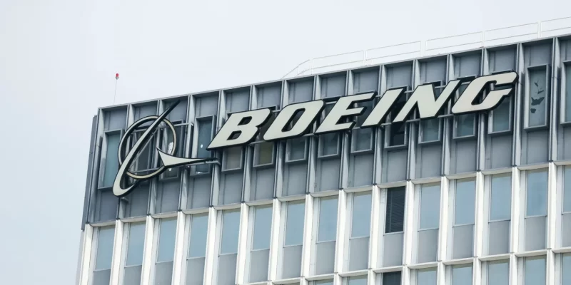 Boeing acuerda pagar 51 mdd