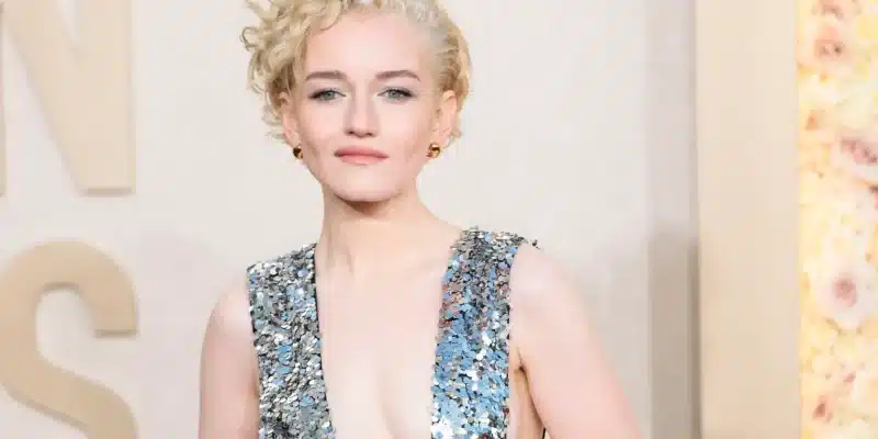 Julia Garner