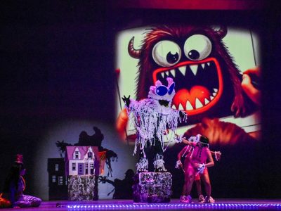 DUCKY Y EL VAGÓN MÁGICO